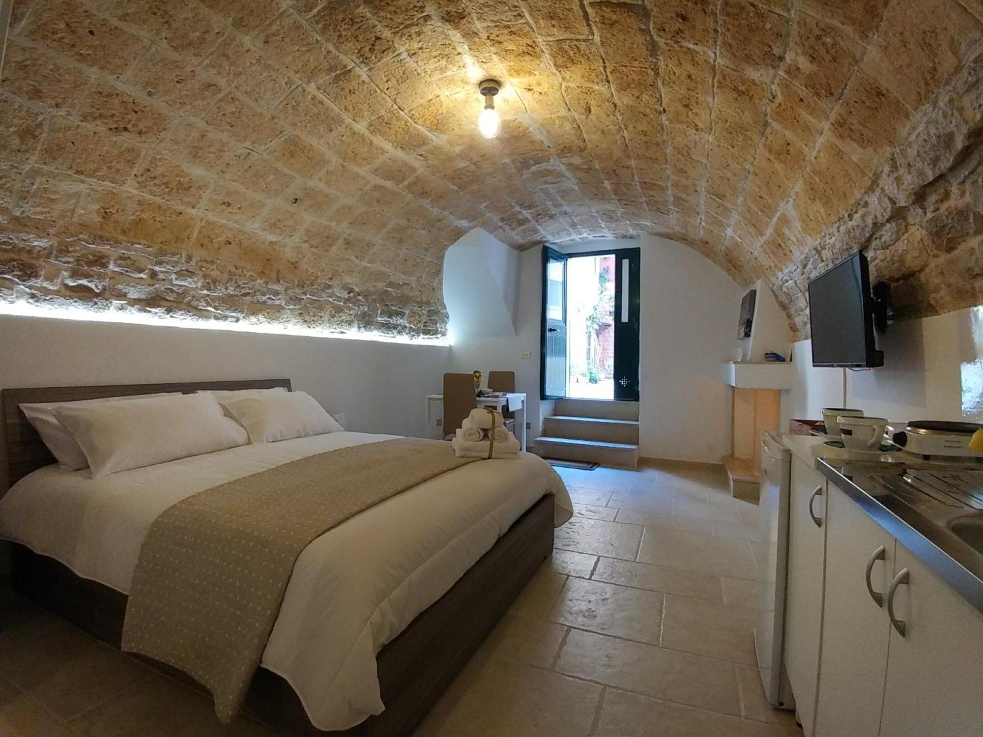 B&B Montebello Трани Екстериор снимка